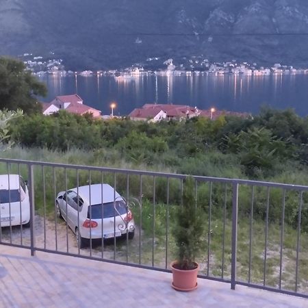 Apartment Deki studio Kotor Buitenkant foto