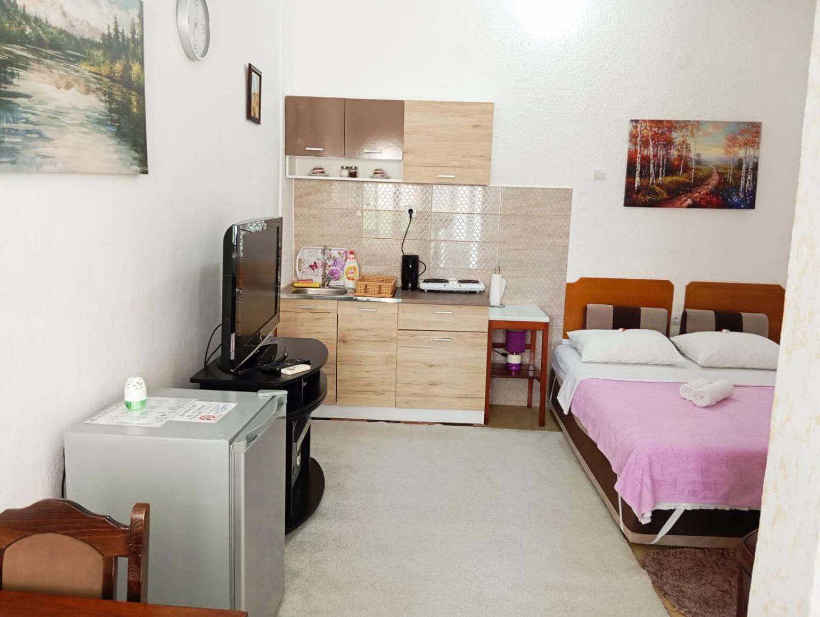 Apartment Deki studio Kotor Buitenkant foto