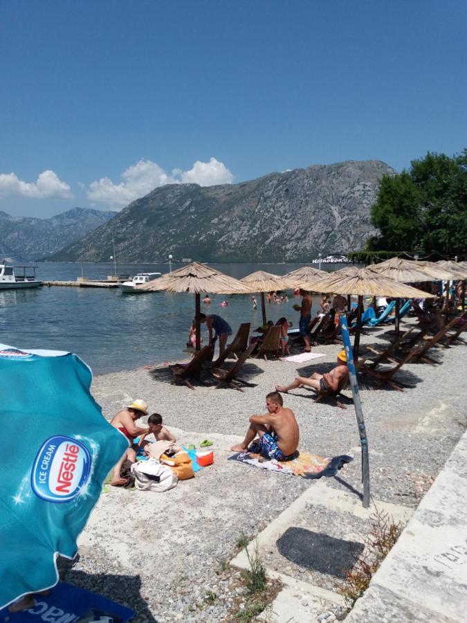 Apartment Deki studio Kotor Buitenkant foto